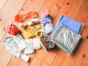 ママの防災教室「パカッと乾パンあけよう会」