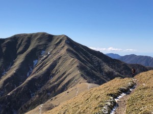 山。
