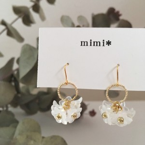 春らしい小さなお花のビーズを使ったアクセサリー教室