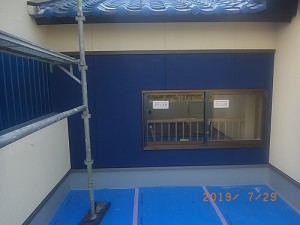 R0042180