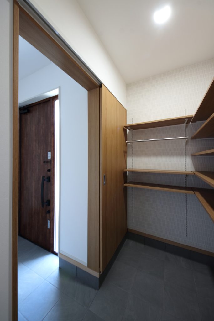 平屋のように暮らせる２階建ての家